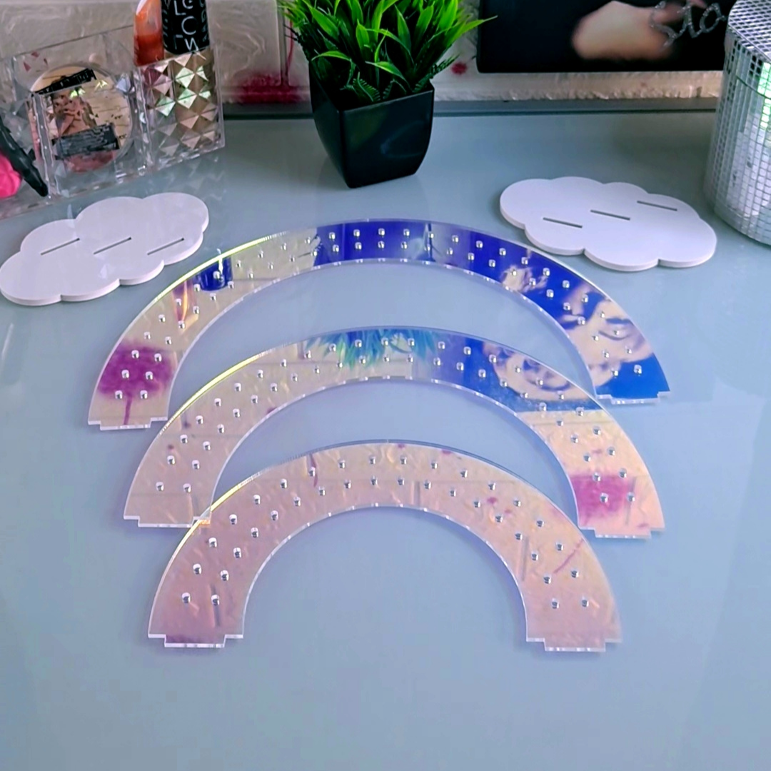 Organizador de Pendientes diseño Arcoíris iridiscente con Nubes
